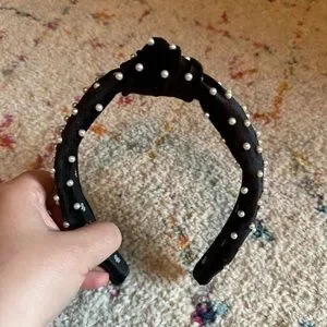 Lele Sadoughi | Accessories | Lele Sadoughi Black Velvet  display picture 1